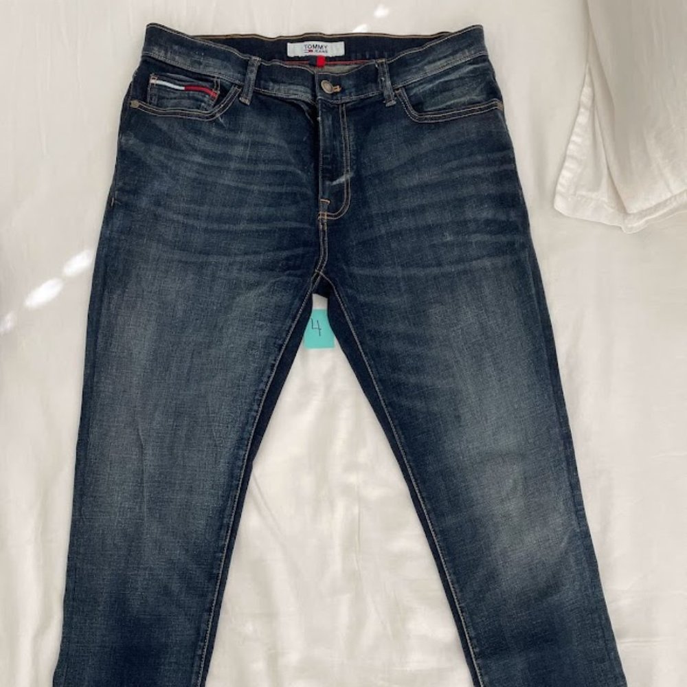 Men's blue jeans